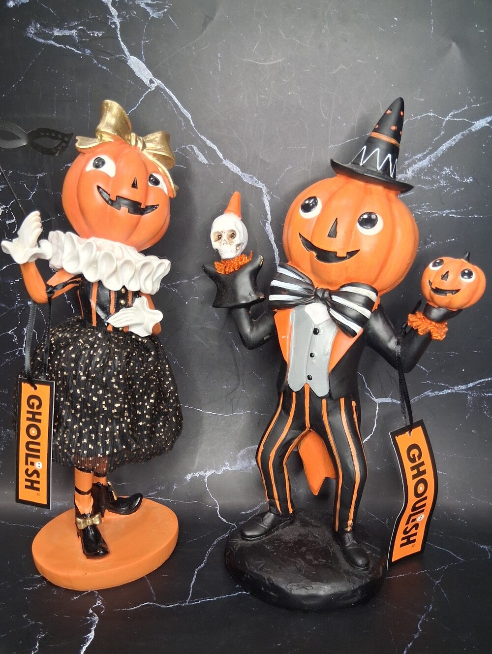 GHOULISH Vintage / Retro Look Mr & Mrs Pumpkin Head Resin Figurines Set of 2 NWT